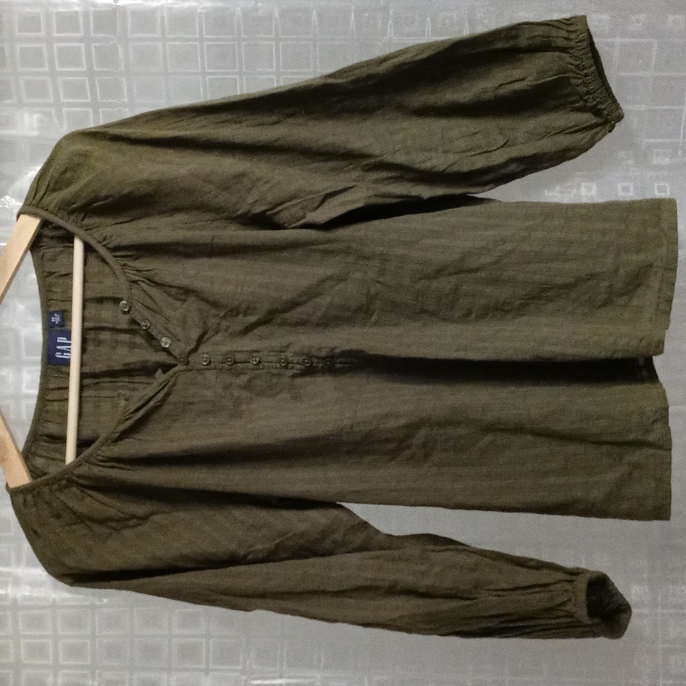 Hunter Green Women's GAP Blouse